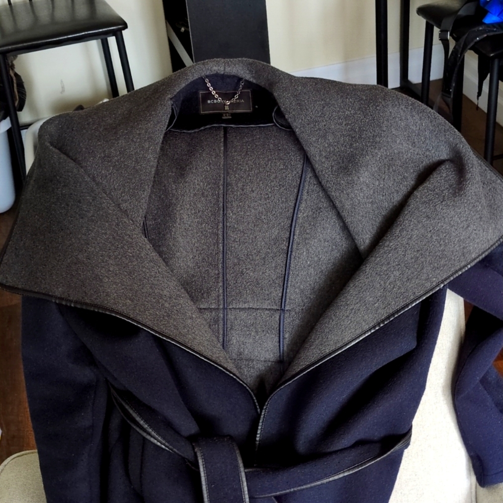 BCBG MAX AZRIA WOOL coat size M